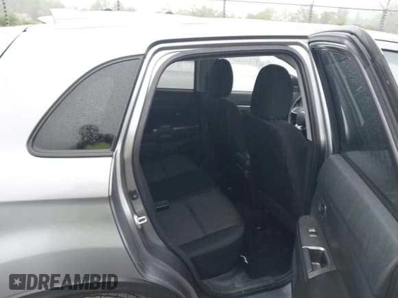 ✅ 2021 Mitsubishi Outlander SE • VIN: JA4APVAU8MU019547 • Lot: 42358196. Listed on IAAI with 77,384 mi. Free auction sales archive from the USA and detailed vehicle history report at DreamBid. Image 8.