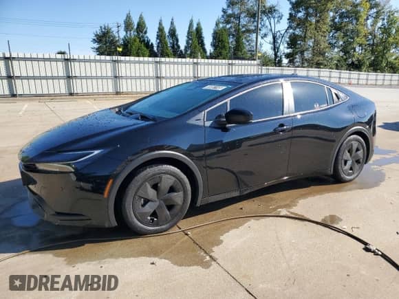 2024 Toyota Prius LE с VIN JTDACAAU7R3045340, выставлен на аукционе Copart как лот 85861145 с пробегом 11 789 миль миль и Чистый • Clean title. История ставок и продаж доступна на DreamBid. Изображение 1.