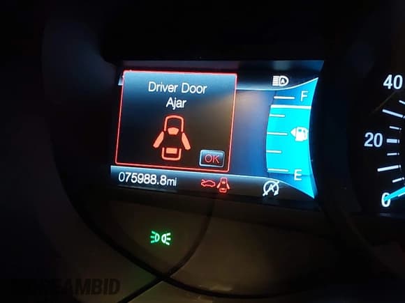 ✅ 2022 Ford Edge Titanium • VIN: 2FMPK4K94NBA14013 • Lot: 43510101. Wystawiony na IAAI z przebiegiem 75 988 mil. Bezpłatny archiwum sprzedaży aukcyjnych z USA i szczegółowy raport historii pojazdu na DreamBid. Zdjęcie 15.