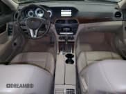 ✅ 2012 Mercedes-Benz C 300 Sport • VIN: WDDGF8BB4CR200427 • Лот: 68785195. Опубликован ранее на Copart с пробегом 69 822 миль. Бесплатный доступ к архиву аукционных продаж из США и подробный отчёт об истории автомобиля на DreamBid. Изображение 8.