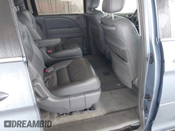 ✅ 2006 Honda Odyssey EX-L • VIN: 5FNRL38616B096000 • Lot: 43805814. Listed on IAAI with 220,813 mi. Free auction sales archive from the USA and detailed vehicle history report at DreamBid. Image 8.