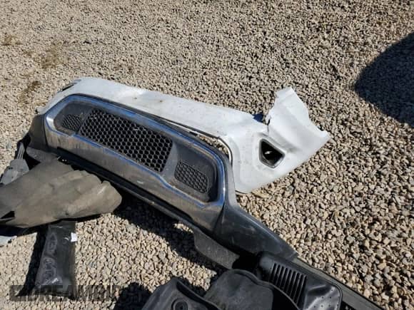 2017 Jeep Grand Cherokee Limited with VIN 1C4RJEBG8HC788578, listed as a Copart auction lot 82577835 with 79,387 mi miles and Salvage title. Bid and sale history available at DreamBid. Image 13.