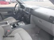 ✅ 2008 Kia Sorento EX • VIN: KNDJC736985842404 • Lot: 39227080. Listed on IAAI with 179,285 mi. Free auction sales archive from the USA and detailed vehicle history report at DreamBid. Image 5.