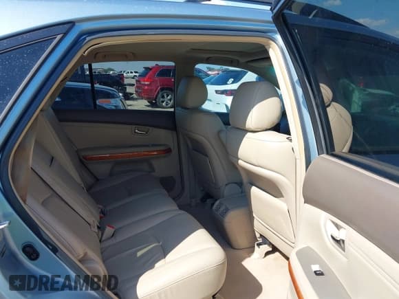 ✅ 2008 Lexus RX 350 • VIN: 2T2HK31U18C056381 • Lot: 43347098. Listed on IAAI with 143,386 mi. Free auction sales archive from the USA and detailed vehicle history report at DreamBid. Image 8.