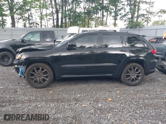 ✅ 2020 Jeep Grand Cherokee Overland • VIN: 1C4RJFCGXLC177237 • Lot: 42626486. Listed on IAAI with 39,629 mi. Free auction sales archive from the USA and detailed vehicle history report at DreamBid. Image 14.