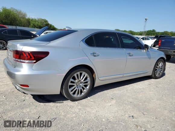 ✅ 2014 Lexus LS 460 L • VIN: JTHGL5EF6E5053021 • Lot: 53910455. Listed on Copart with 187,907 mi. Free auction sales archive from the USA and detailed vehicle history report at DreamBid. Image 3.