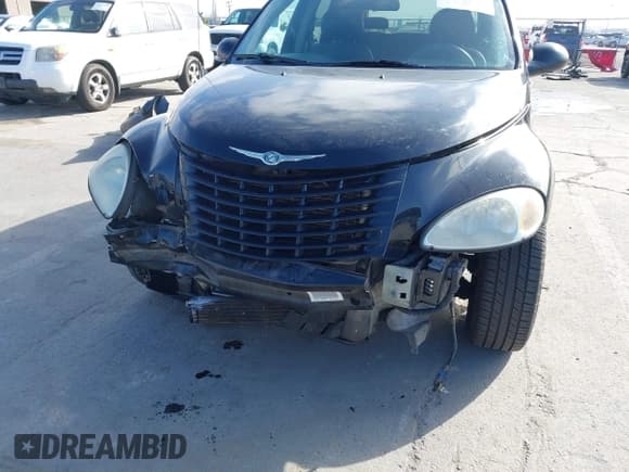 ✅ 2002 Chrysler PT Cruiser Limited • VIN: 3C8FY68B32T281923 • Lot: 43808783. Wystawiony na IAAI z przebiegiem 67 736 mil. Bezpłatny archiwum sprzedaży aukcyjnych z USA i szczegółowy raport historii pojazdu na DreamBid. Zdjęcie 6.