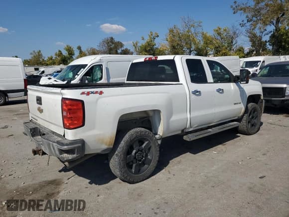 ✅ 2017 Chevrolet Silverado 2500HD Work Truck • VIN: 1GC2KUEG1HZ301934 • Лот: 81840225. Опубликован ранее на Copart с пробегом 169 185 миль. Бесплатный доступ к архиву аукционных продаж из США и подробный отчёт об истории автомобиля на DreamBid. Изображение 3.