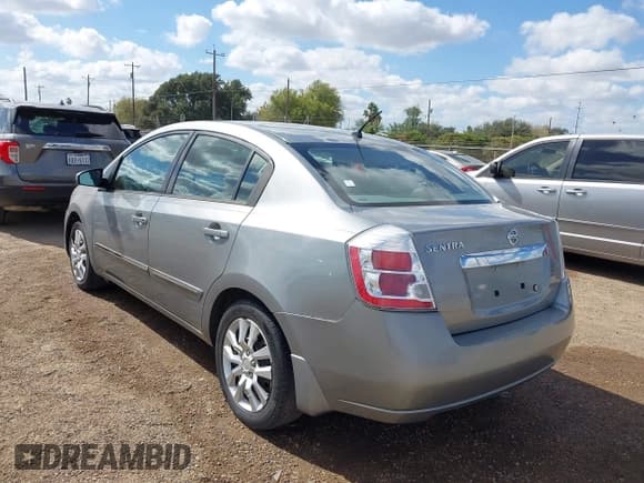 ✅ 2010 Nissan Sentra 2.0 • VIN: 3N1AB6AP7AL696067 • Lot: 43654901. Listed on IAAI with 170,238 mi. Free auction sales archive from the USA and detailed vehicle history report at DreamBid. Image 3.