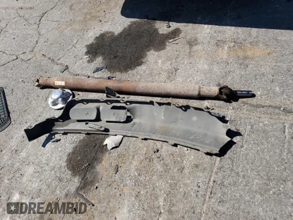 ✅ 1999 Chevrolet Silverado 1500 • VIN: 1GCEC14W6XZ178809 • Лот: 65725004. Опубликован ранее на Copart с пробегом 127 625 миль. Бесплатный доступ к архиву аукционных продаж из США и подробный отчёт об истории автомобиля на DreamBid. Изображение 12.