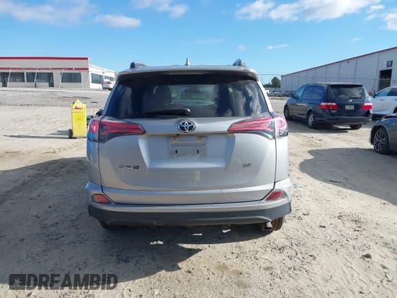 ✅ 2017 Toyota RAV4 LE • VIN: 2T3ZFREV3HW404965 • Лот: 43651889. Опубликован ранее на IAAI с пробегом 52 211 миль. Бесплатный доступ к архиву аукционных продаж из США и подробный отчёт об истории автомобиля на DreamBid. Изображение 16.