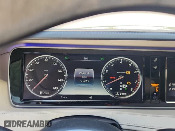 ✅ 2015 Mercedes-Benz S 550 • VIN: WDDUG8FB8FA116088 • Lot: 82430065. Listed on Copart with 129,469 mi. Free auction sales archive from the USA and detailed vehicle history report at DreamBid. Image 9.