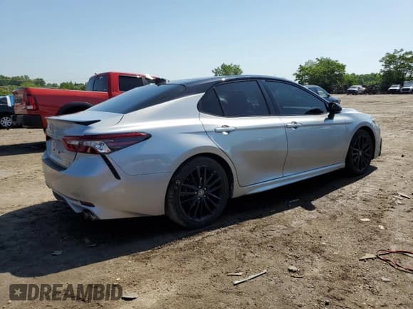 ✅ 2023 Toyota Camry XSE • VIN: 4T1K61BK8PU073806 • Lot: 61587805. Wystawiony na Copart z przebiegiem 137 936 mil. Bezpłatny archiwum sprzedaży aukcyjnych z USA i szczegółowy raport historii pojazdu na DreamBid. Zdjęcie 3.