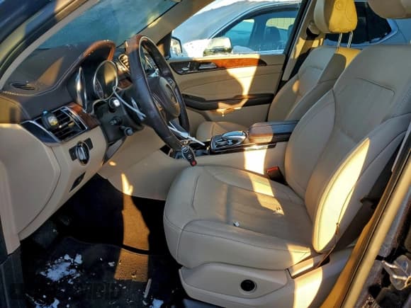 ✅ 2019 Mercedes-Benz GLS 450 • VIN: 4JGDF6EE9KB226712 • Lot: 95918505. Wystawiony na Copart z przebiegiem 58 365 mil. Bezpłatny archiwum sprzedaży aukcyjnych z USA i szczegółowy raport historii pojazdu na DreamBid. Zdjęcie 7.