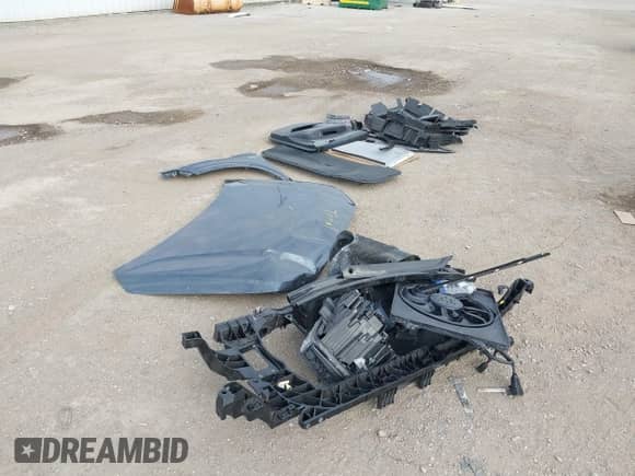 2025 Hyundai Palisade XRT with VIN KM8R34GE6SU892057, listed as a IAAI auction lot 43053676 with 5,498 mi miles and . Bid and sale history available at DreamBid. Image 20.