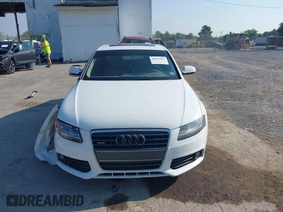 ✅ 2011 Audi A4 Premium • VIN: WAUBFAFL0BN010836 • Lot: 42813629. Wystawiony na IAAI z przebiegiem 133 451 mil. Bezpłatny archiwum sprzedaży aukcyjnych z USA i szczegółowy raport historii pojazdu na DreamBid. Zdjęcie 12.