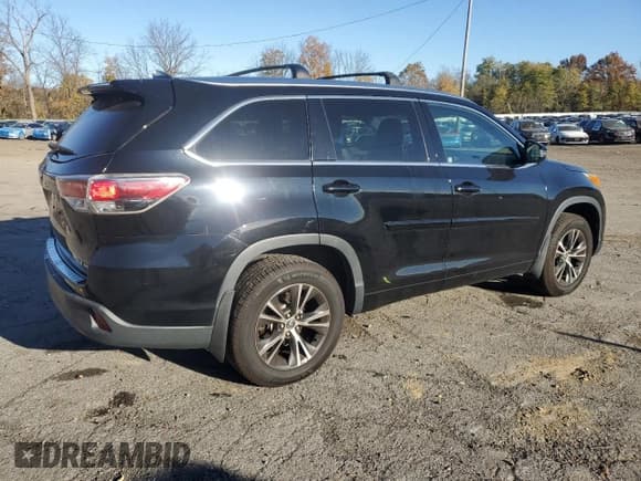 ✅ 2016 Toyota Highlander XLE • VIN: 5TDJKRFH9GS504134 • Lot: 90221215. Wystawiony na Copart z przebiegiem 79 181 mil. Bezpłatny archiwum sprzedaży aukcyjnych z USA i szczegółowy raport historii pojazdu na DreamBid. Zdjęcie 3.