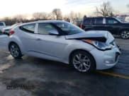 ✅ 2017 Hyundai Veloster • VIN: KMHTC6AD1HU317925 • Lot: 82590044. Wystawiony na Copart z przebiegiem 112 732 mil. Bezpłatny archiwum sprzedaży aukcyjnych z USA i szczegółowy raport historii pojazdu na DreamBid. Zdjęcie 4.