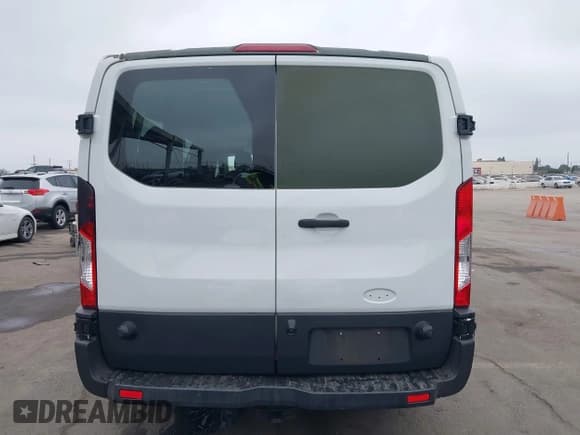 ✅ 2017 Ford Transit XL • VIN: 1FBZX2ZM5HKA56430 • Lot: 43011063. Wystawiony na IAAI z przebiegiem 146 319 mil. Bezpłatny archiwum sprzedaży aukcyjnych z USA i szczegółowy raport historii pojazdu na DreamBid. Zdjęcie 16.