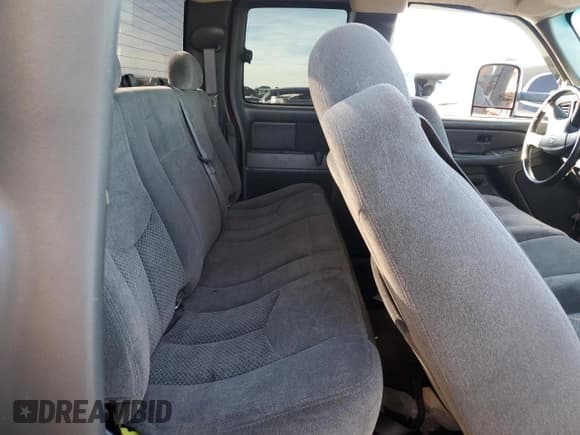 ✅ 2006 Chevrolet Silverado 2500HD Work Truck • VIN: 1GCHK29U76E112403 • Lot: 72586214. Wystawiony na Copart z przebiegiem 123 976 mil. Bezpłatny archiwum sprzedaży aukcyjnych z USA i szczegółowy raport historii pojazdu na DreamBid. Zdjęcie 10.