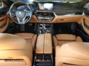 ✅ 2019 BMW 5 Series 530i xDrive • VIN: WBAJA7C50KWW05103 • Лот: 89727695. Опубликован ранее на Copart с пробегом 56 274 миль. Бесплатный доступ к архиву аукционных продаж из США и подробный отчёт об истории автомобиля на DreamBid. Изображение 8.