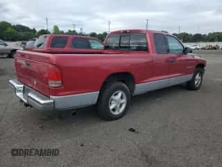 ✅ 1998 Dodge Dakota SLT • VIN: 1B7GL22X9WS737142 • Лот: 71386824. Размещён на Copart с пробегом 123 363 миль миль. Получите бесплатный доступ к архиву аукционных продаж из США и посмотрите подробный отчёт об истории автомобиля на DreamBid. Изображение 3.