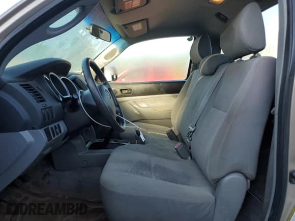 ✅ 2008 Toyota Tacoma • VIN: 5TEPX42N38Z495669 • Lot: 71466305. Wystawiony na Copart z przebiegiem 114 556 mil. Bezpłatny archiwum sprzedaży aukcyjnych z USA i szczegółowy raport historii pojazdu na DreamBid. Zdjęcie 7.