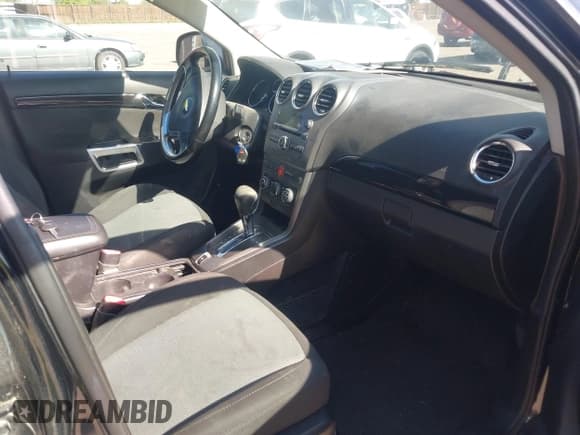 ✅ 2014 Chevrolet Captiva Sport LT • VIN: 3GNAL3EK5ES528616 • Lot: 42298243. Wystawiony na IAAI z przebiegiem 132 835 mil. Bezpłatny archiwum sprzedaży aukcyjnych z USA i szczegółowy raport historii pojazdu na DreamBid. Zdjęcie 5.