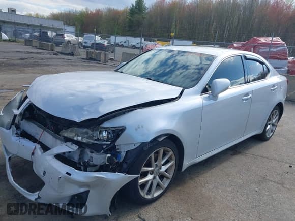 ✅ 2011 Lexus IS 250 • VIN: JTHCF5C28B2035154 • Lot: 39338816. Listed on IAAI with 158,574 mi. Free auction sales archive from the USA and detailed vehicle history report at DreamBid. Image 2.