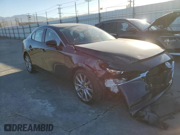 ✅ 2020 Mazda 3 Select • VIN: 3MZBPACL3LM128764 • Lot: 85958015. Wystawiony na Copart z przebiegiem 48 569 mil. Bezpłatny archiwum sprzedaży aukcyjnych z USA i szczegółowy raport historii pojazdu na DreamBid. Zdjęcie 4.