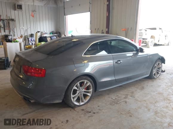 ✅ 2013 Audi S5 Premium Plus • VIN: WAUCGAFR3DA035018 • Lot: 42378592. Listed on IAAI with 237,189 mi. Free auction sales archive from the USA and detailed vehicle history report at DreamBid. Image 4.