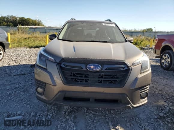 ✅ 2023 Subaru Forester Limited • VIN: JF2SKAPC1PH479941 • Lot: 82393785. Wystawiony na Copart z przebiegiem 82 488 mil. Bezpłatny archiwum sprzedaży aukcyjnych z USA i szczegółowy raport historii pojazdu na DreamBid. Zdjęcie 5.