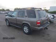 ✅ 2002 Nissan Pathfinder LE • VIN: JN8DR09Y42W733463 • Lot: 42077161. Listed on IAAI with 174,661 mi. Free auction sales archive from the USA and detailed vehicle history report at DreamBid. Image 3.