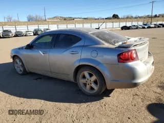 ✅ 2013 Dodge Avenger SXT • VIN: 1C3CDZCGXDN572446 • Лот: 82535834. Опубликован ранее на Copart с пробегом 114 949 миль. Бесплатный доступ к архиву аукционных продаж из США и подробный отчёт об истории автомобиля на DreamBid. Изображение 2.