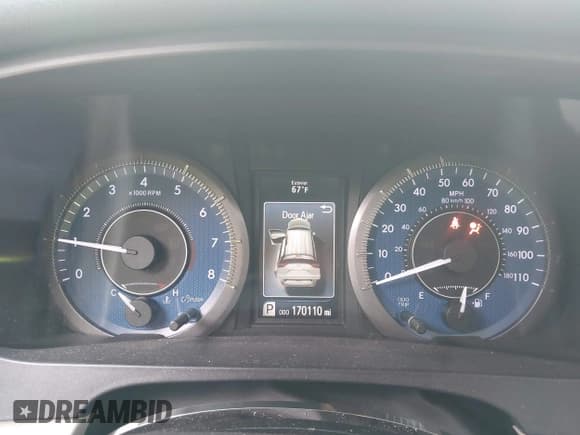 ✅ 2017 Toyota Sienna XLE Auto Access Seat • VIN: 5TDYZ3DC8HS836596 • Lot: 43187191. Listed on IAAI with 170,110 mi. Free auction sales archive from the USA and detailed vehicle history report at DreamBid. Image 7.