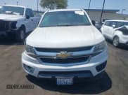 ✅ 2018 Chevrolet Colorado 2WD Work Truck • VIN: 1GCHSBEA6J1140043 • Lot: 42952974. Wystawiony na IAAI z przebiegiem 131 712 mil. Bezpłatny archiwum sprzedaży aukcyjnych z USA i szczegółowy raport historii pojazdu na DreamBid. Zdjęcie 13.