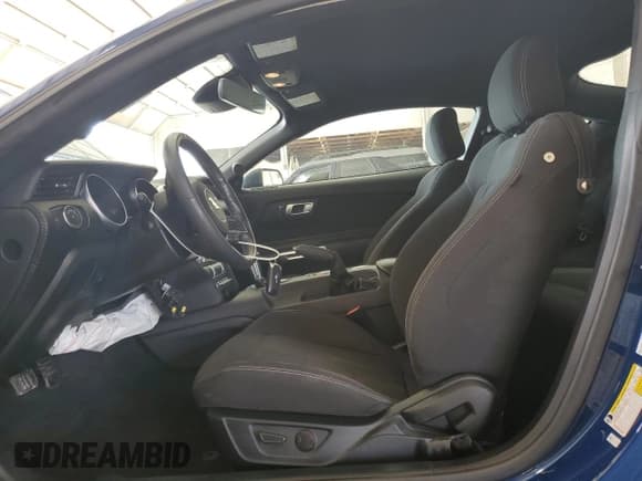 ✅ 2022 Ford Mustang EcoBoost Premium • VIN: 1FA6P8TH6N5139667 • Lot: 82065565. Listed on Copart with 47,448 mi. Free auction sales archive from the USA and detailed vehicle history report at DreamBid. Image 7.