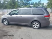 ✅ 2011 Toyota Sienna LE AAS • VIN: 5TDKK3DC1BS014370 • Лот: 43029942. Опубликован ранее на IAAI с пробегом 163 359 миль. Бесплатный доступ к архиву аукционных продаж из США и подробный отчёт об истории автомобиля на DreamBid. Изображение 14.