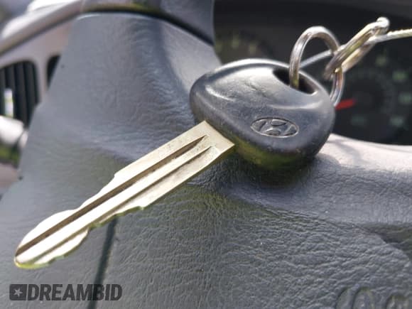 ✅ 2005 Hyundai Elantra GLS • VIN: KMHDN46D65U158987 • Lot: 43205374. Wystawiony na IAAI z przebiegiem 91 076 mil. Bezpłatny archiwum sprzedaży aukcyjnych z USA i szczegółowy raport historii pojazdu na DreamBid. Zdjęcie 11.