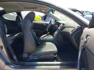 ✅ 2012 Hyundai Genesis Coupe Grand Touring • VIN: KMHHU6KH5CU065612 • Lot: 42021893. Wystawiony na IAAI z przebiegiem Nie podano. Bezpłatny archiwum sprzedaży aukcyjnych z USA i szczegółowy raport historii pojazdu na DreamBid. Zdjęcie 5.