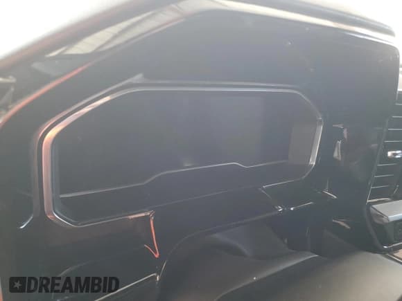 ✅ 2022 Chevrolet Silverado 1500 High Country • VIN: 1GCPAFED0NZ549422 • Лот: 66652275. Опубликован ранее на Copart с пробегом Не указан. Бесплатный доступ к архиву аукционных продаж из США и подробный отчёт об истории автомобиля на DreamBid. Изображение 9.