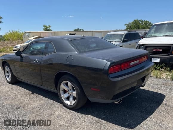 ✅ 2009 Dodge Challenger SE • VIN: 2B3LJ44V89H577103 • Lot: 55527425. Wystawiony na Copart z przebiegiem 172 791 mil. Bezpłatny archiwum sprzedaży aukcyjnych z USA i szczegółowy raport historii pojazdu na DreamBid. Zdjęcie 3.