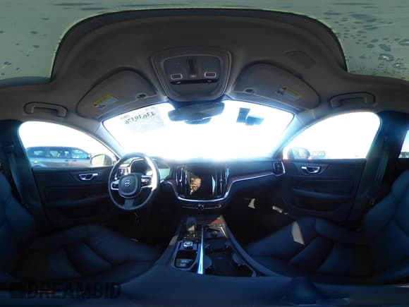 ✅ 2025 Volvo V60 Plus • VIN: YV4L12WK9S2149154 • Лот: 43639376. Опубликован ранее на IAAI с пробегом 4 342 миль. Бесплатный доступ к архиву аукционных продаж из США и подробный отчёт об истории автомобиля на DreamBid. Изображение 18.