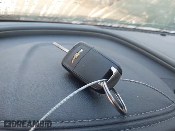 ✅ 2017 Chevrolet Impala LS • VIN: 1G11Z5SA8HU118310 • Lot: 43801020. Wystawiony na IAAI z przebiegiem 138 822 mil. Bezpłatny archiwum sprzedaży aukcyjnych z USA i szczegółowy raport historii pojazdu na DreamBid. Zdjęcie 11.