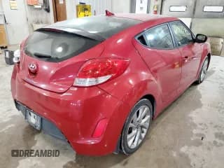 ✅ 2016 Hyundai Veloster • VIN: KMHTC6AD3GU299703 • Lot: 70024943. Wystawiony na Copart z przebiegiem 82 933 mil. Bezpłatny archiwum sprzedaży aukcyjnych z USA i szczegółowy raport historii pojazdu na DreamBid. Zdjęcie 4.