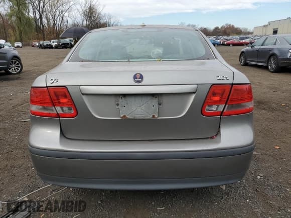 ✅ 2004 Saab 9-3 Linear • VIN: YS3FB45S541042937 • Lot: 77580564. Wystawiony na Copart z przebiegiem 195 382 mil. Bezpłatny archiwum sprzedaży aukcyjnych z USA i szczegółowy raport historii pojazdu na DreamBid. Zdjęcie 6.