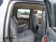 ✅ 2007 Chevrolet Suburban LTZ • VIN: 3GNFC16J77G318878 • Lot: 43017811. Listed on IAAI with 293,693 mi. Free auction sales archive from the USA and detailed vehicle history report at DreamBid. Image 8.