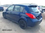 ✅ 2008 Nissan Versa S • VIN: 3N1BC13E28L408496 • Lot: 42748599. Wystawiony na IAAI z przebiegiem 129 230 mil. Bezpłatny archiwum sprzedaży aukcyjnych z USA i szczegółowy raport historii pojazdu na DreamBid. Zdjęcie 3.