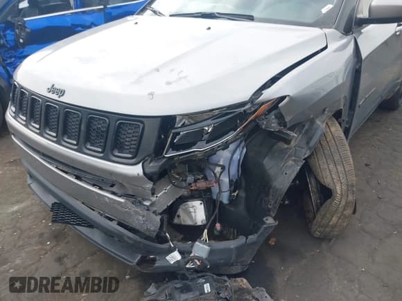 ✅ 2021 Jeep Compass Latitude • VIN: 3C4NJCBB6MT509179 • Lot: 42121942. Wystawiony na IAAI z przebiegiem 63 552 mil. Bezpłatny archiwum sprzedaży aukcyjnych z USA i szczegółowy raport historii pojazdu na DreamBid. Zdjęcie 6.