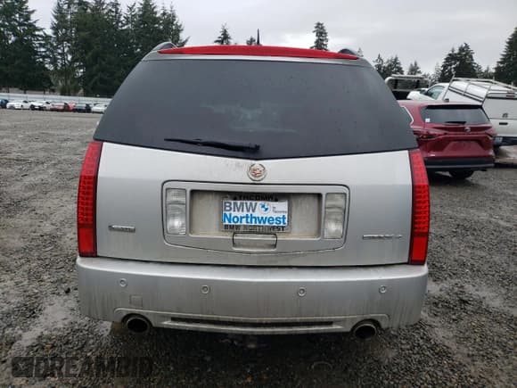 ✅ 2009 Cadillac SRX AWD • VIN: 1GYEE53A090110059 • Lot: 43634185. Wystawiony na Copart z przebiegiem 92 111 mil. Bezpłatny archiwum sprzedaży aukcyjnych z USA i szczegółowy raport historii pojazdu na DreamBid. Zdjęcie 6.